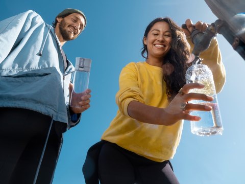 Butelka filtrująca Brita Vital pastelowy błękit 2 dyski Butelka filtrująca Brita Vital pastelowy błękit 2 dyski
